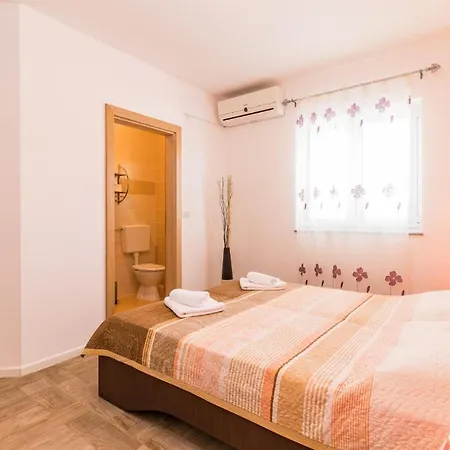 07 Apartment